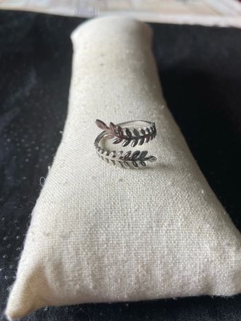 Bague argentée feuilles ajustable