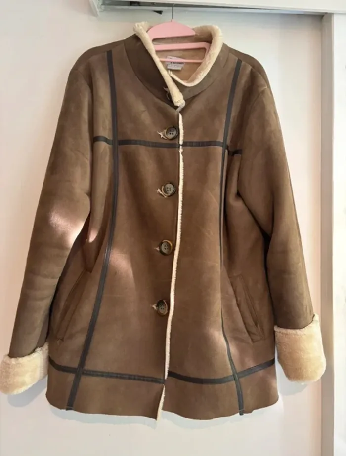 Manteau camel fourré style peau lainée – Taille L (42/44) - photo numéro 3