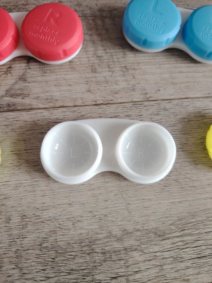 Lot de 3 étuis pour lentilles de contact - photo numéro 2