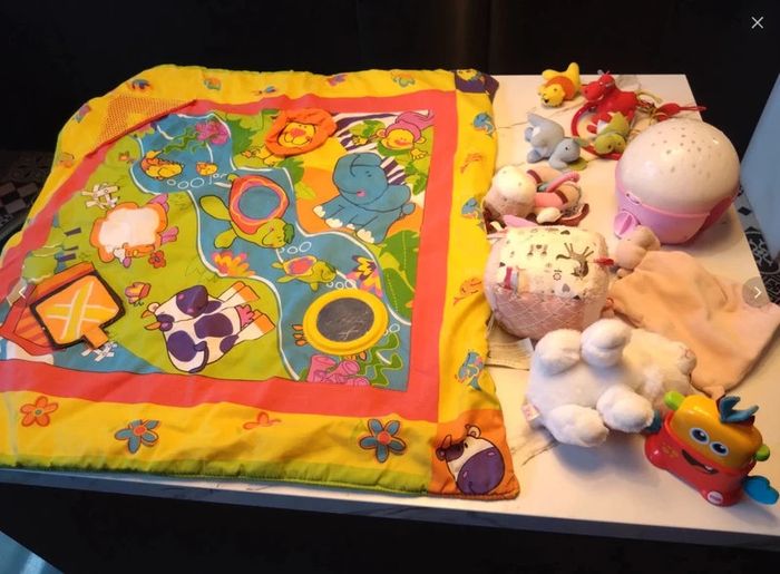 Lot de jeux d'éveil naissance à 1 an