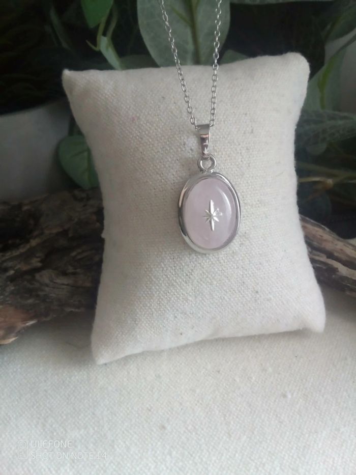 Collier quartz rose étoile du Nord argentée