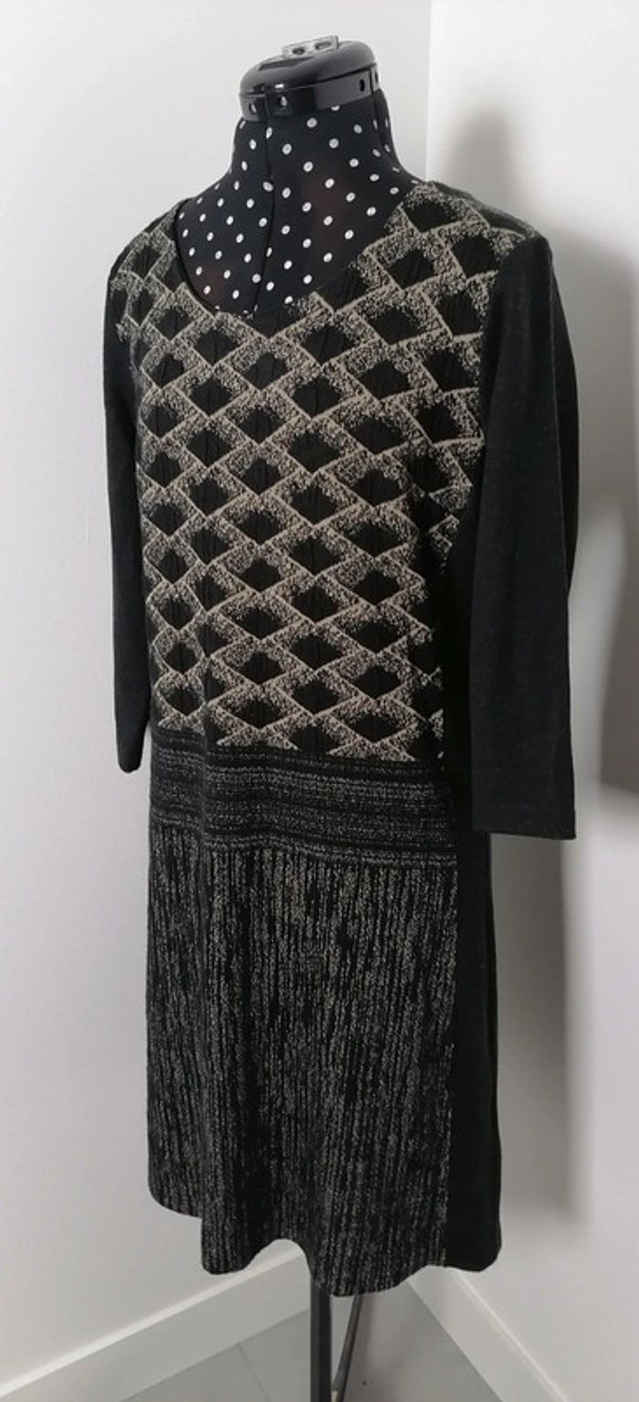 Robe d'hiver motif géométrique noir beige tendance Taille M La Fée Maraboutée - photo numéro 6