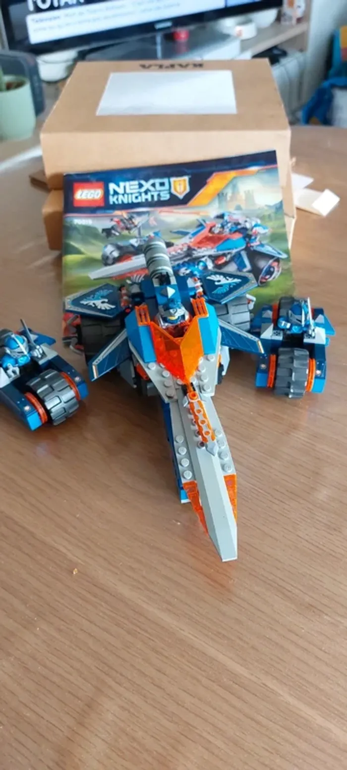 Lego nexo knights l'épée rugissante de clay