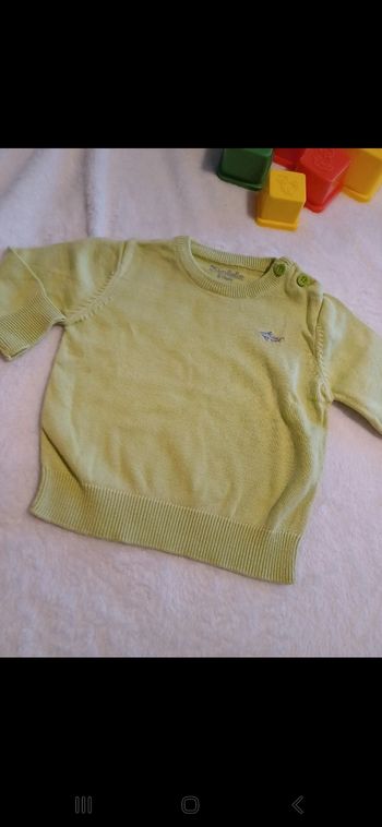 Pull bébé taille 6 mois