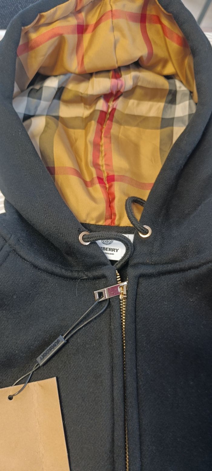 Haut Burberry xl - photo numéro 2