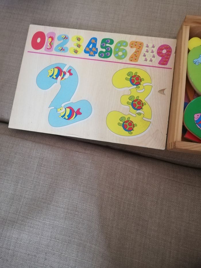 Puzzle en bois avec boîte de rangement - photo numéro 2