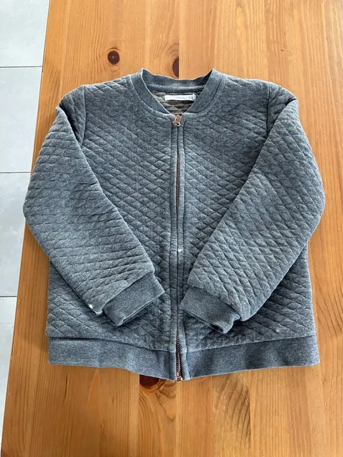 Gilet gris doré 6 ans