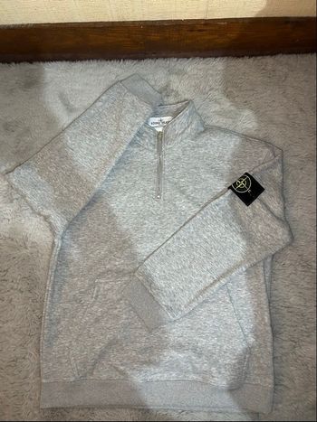 Pull gris stone island 