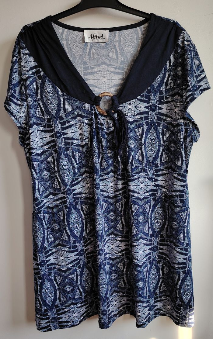 Haut imprimé avec anneau décoratif – Afibel