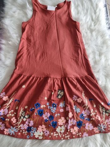 Neuve (non portée 🏷💜🥰😍robe 10 ans fille 💜🥰😍