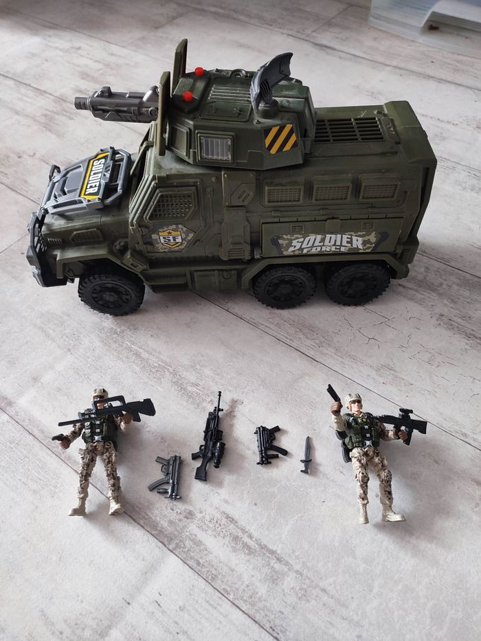 Camion militaire