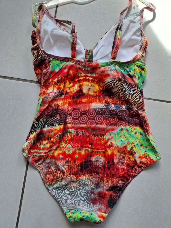 Maillot de bain une pièce femme S Neuf - photo numéro 3