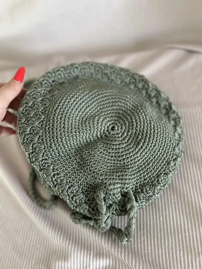 Sac à dos en crochet vert sauge - photo numéro 3
