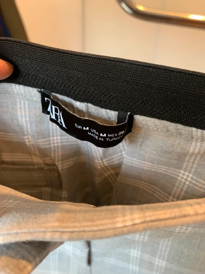 Pantalon Zara à carreau taille M - photo numéro 2