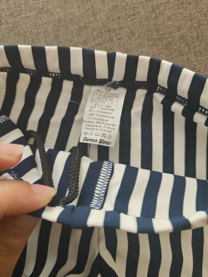 Maillot de bain neuf 6 ans - photo numéro 2