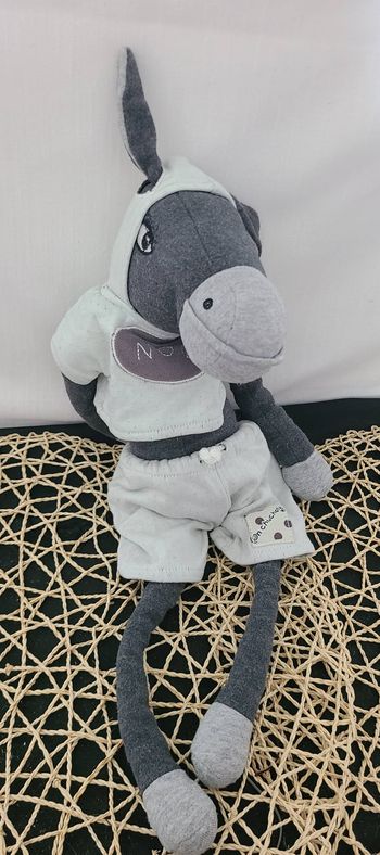 doudou ane longue jambe  on chuchote