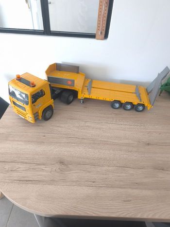 Camion plateau bruder
