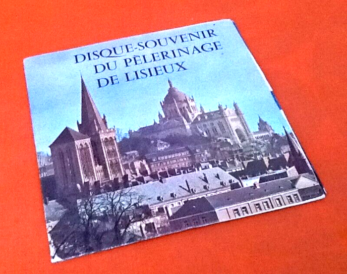 Vinyle 33 tours (17cm) Disque souvenir du Pèlerinage de Lisieux O.P.E 171 - photo numéro 6