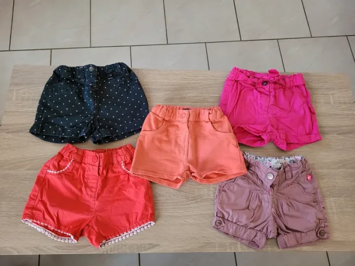Lot de 5 shorts fille en 18 mois