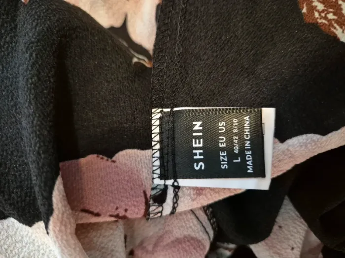 Robe noir à motif - photo numéro 6