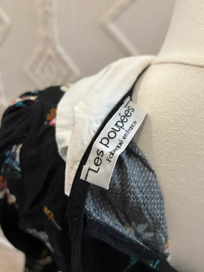 Blouse noire à fleurs col Claudine blanc – Les Poupées - photo numéro 9