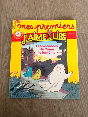 Livre j’aime lire les vacances de Côme la fantôme 