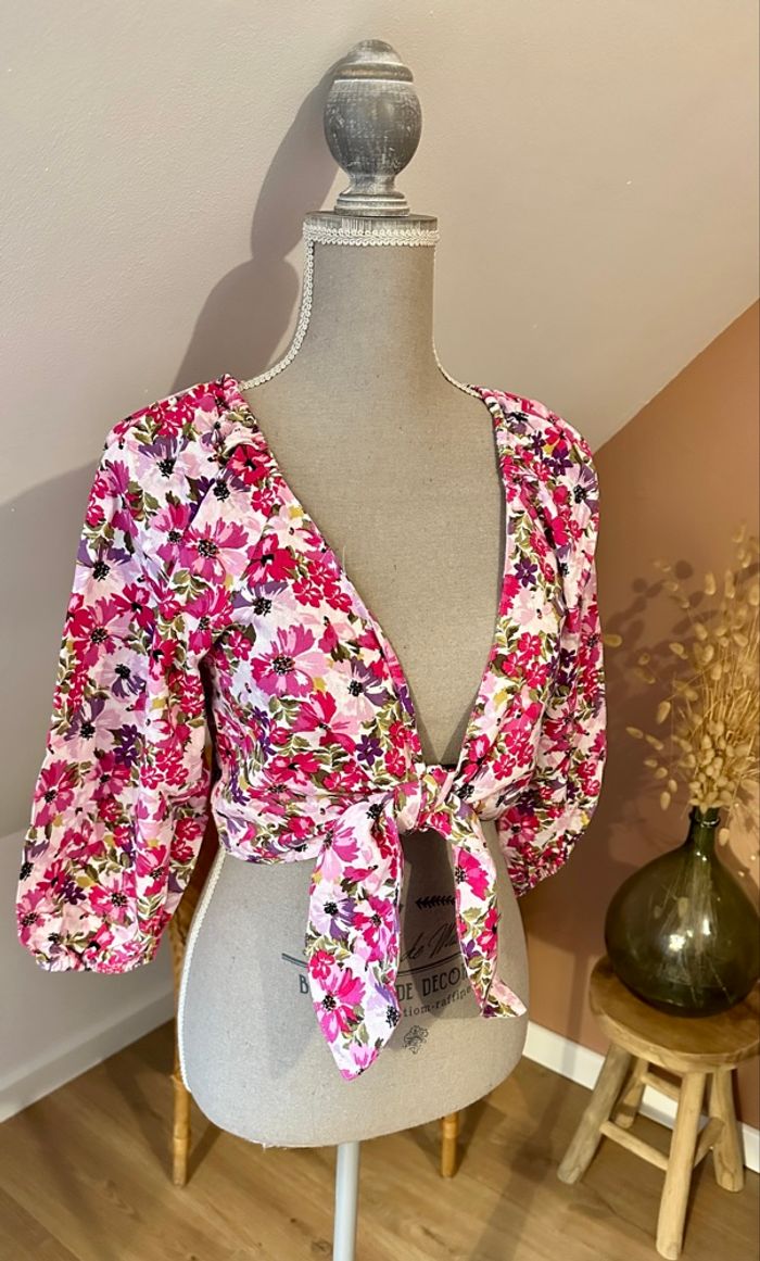 🍃 Top cache-cœur fleuri rose – Amisu – Taille S – Très bon état - photo numéro 2