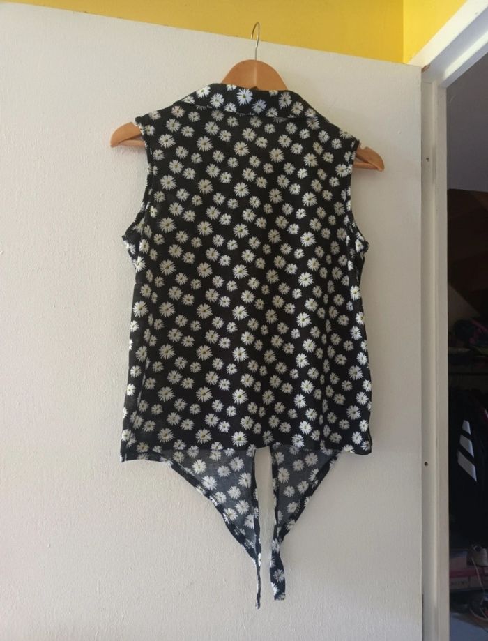 Haut Noir Femme avec des Motifs Fleuris Blancs | Look Estival & Bohème 🌼🌾 - photo numéro 7