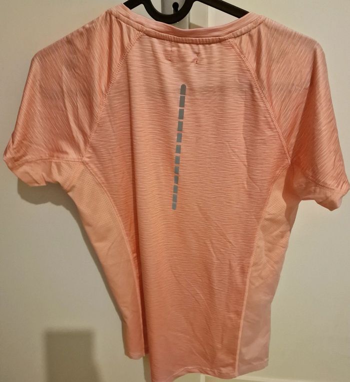 T short femme sport - photo numéro 2