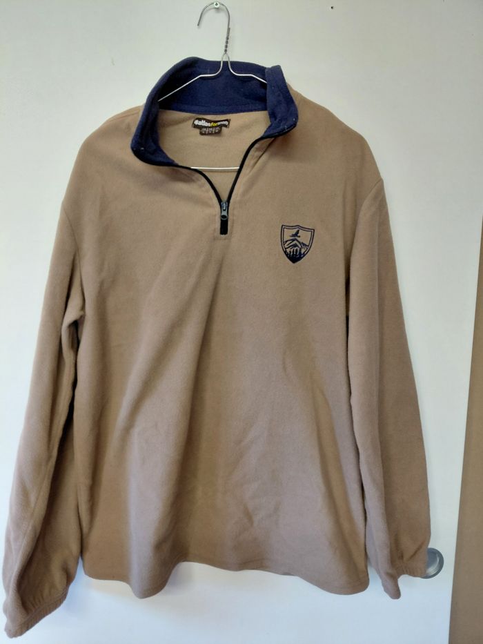 Lot n°113: Lot de 2 pulls polaires