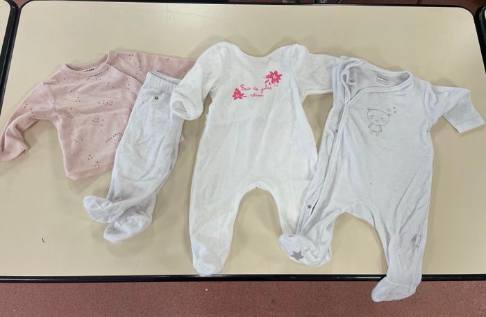 Lot 9 mois - photo numéro 3