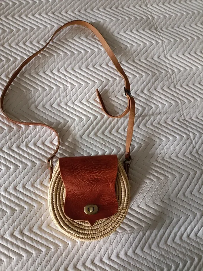Petit sac rond tressé bandouliere - photo numéro 3