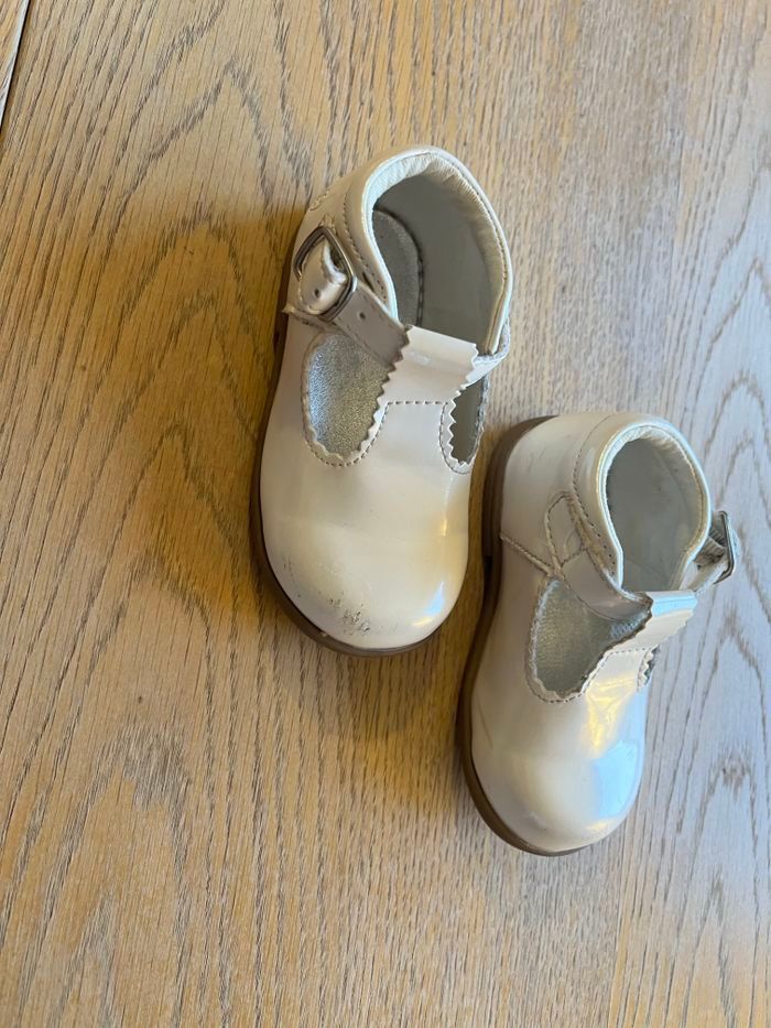 Chaussures vernis - Taille 20 - photo numéro 2