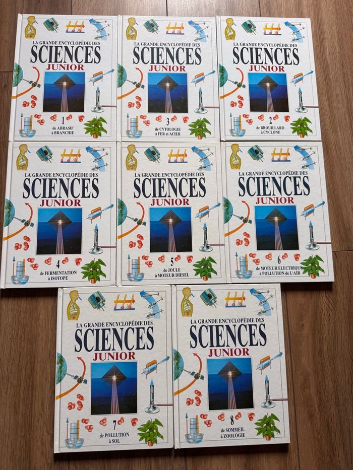 La grande encyclopédie des sciences junior,  8 livres