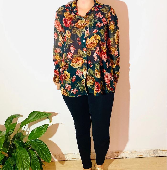 Chemise transparente à fleur taille 40 Stradivarius