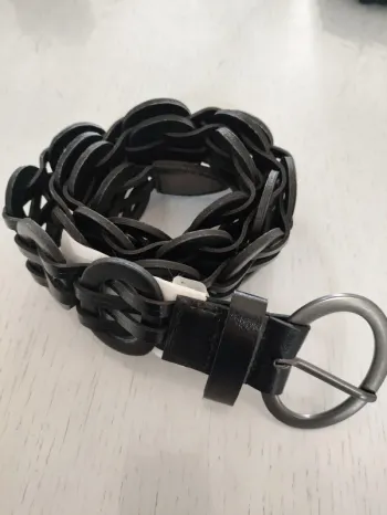 Ceinture femme noire très bon état général rip curl