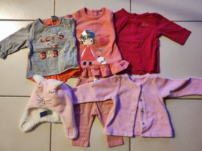Lot de vêtements fille