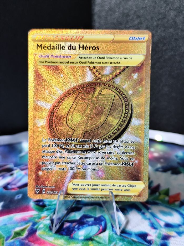 Carte pokémon 🇨🇵 Médaille du héros 201/185 Voltage éclatant