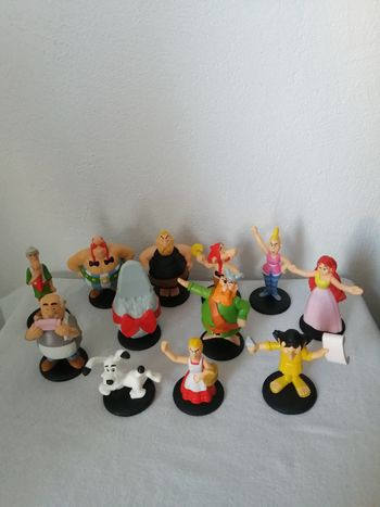 lot de figurines asterix