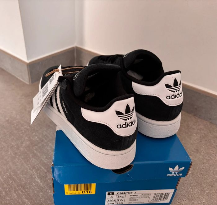 Sneakers Adidas Campus 2 neuves Taille 38 2/3 - photo numéro 5