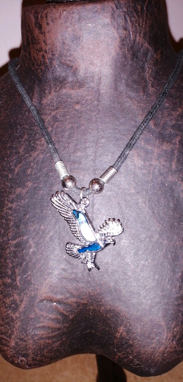 Collier aigle neuf