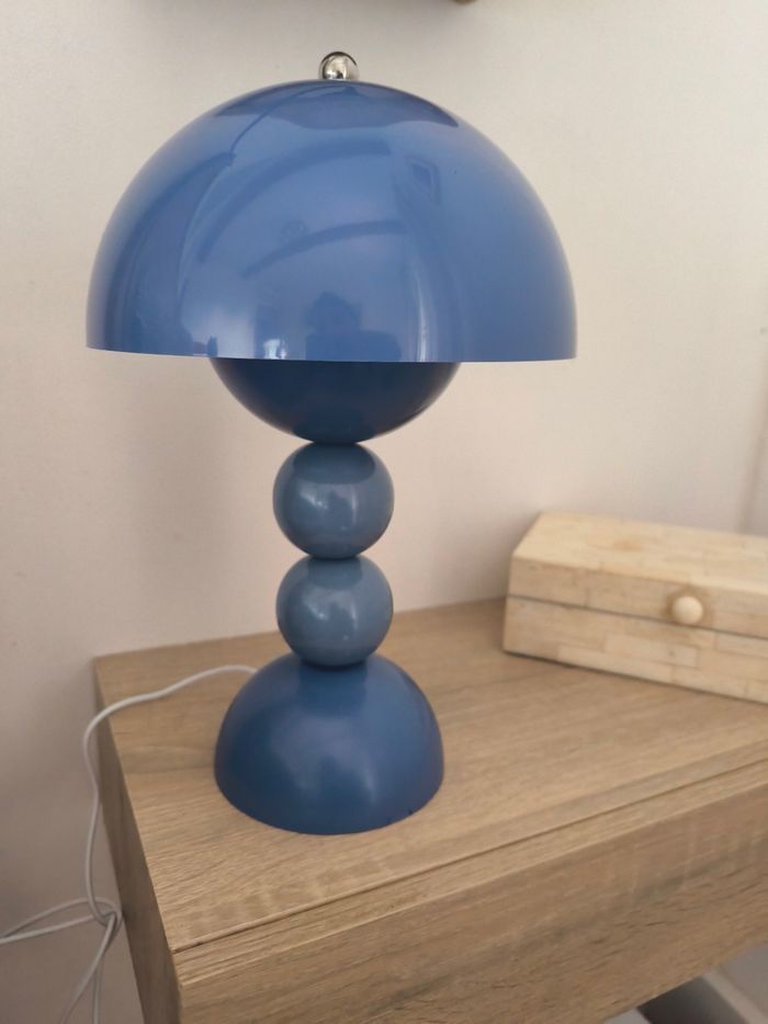 Lampe bleu - photo numéro 4