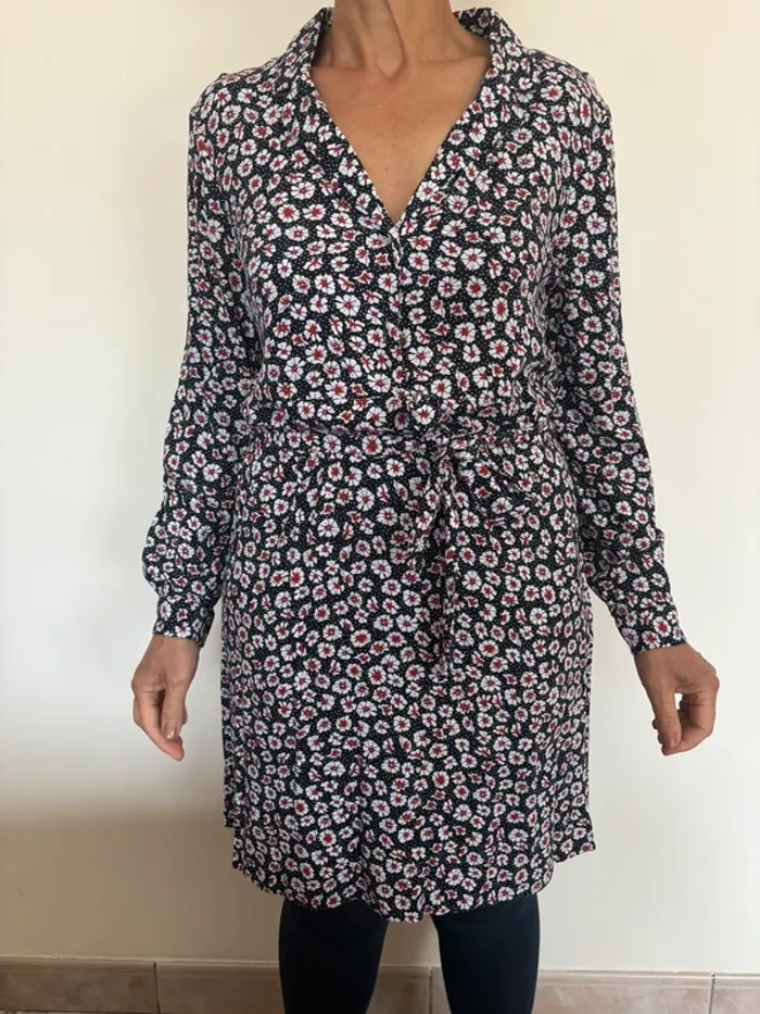 robe vero moda à fleurs taille M neuve