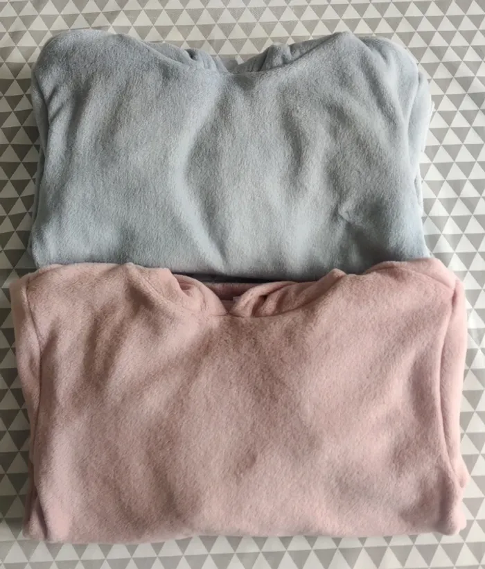 Lot 2 sweats polaires GAP TBE - photo numéro 10