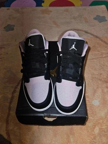 Nike Air Jordan 1 low Black lila Taille 39