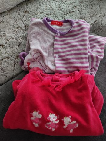 2 pyjamas