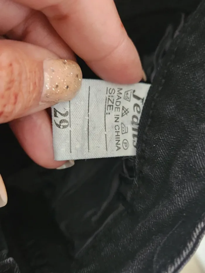 Jean noir coupe droite – Taille 29 - photo numéro 3