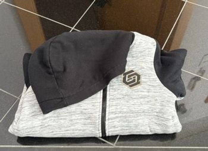 Veste Sweat taille 146-152