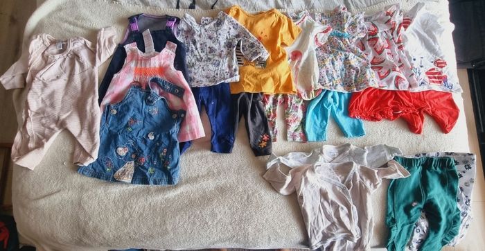 Lot de vêtements taille 3 mois fille