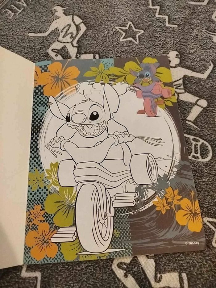 Livre de coloriage Disney Stitch - photo numéro 3